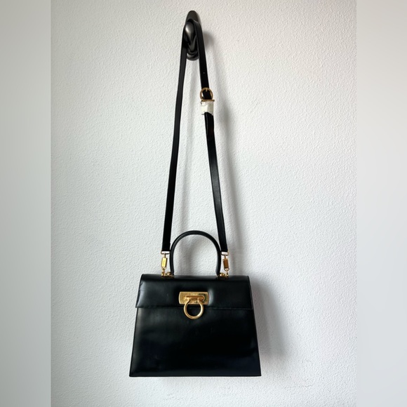 SALVATORE FERRAGAMO Iconic Top Handle Gancini Black Leather Crossbody Bag 212181 - Picture 3 of 16